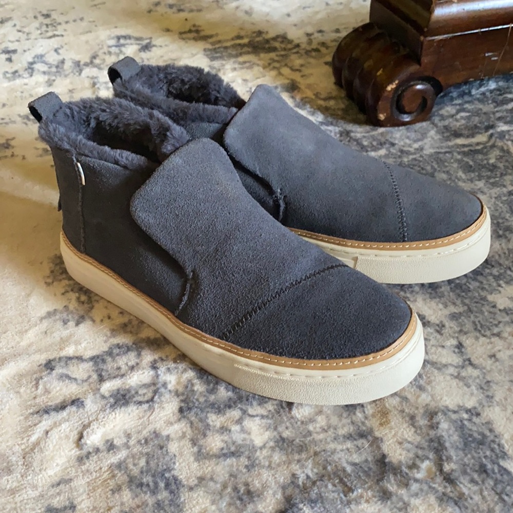 Tom’s shoe